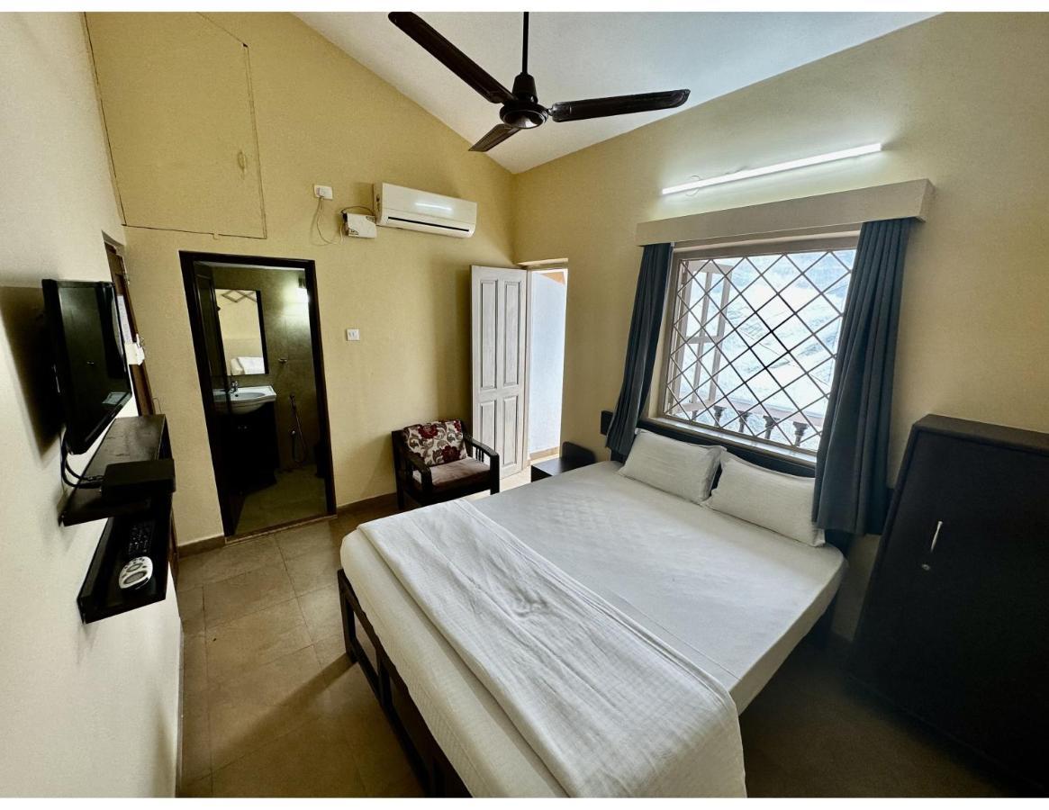 Hotel White Season Calangute Ngoại thất bức ảnh