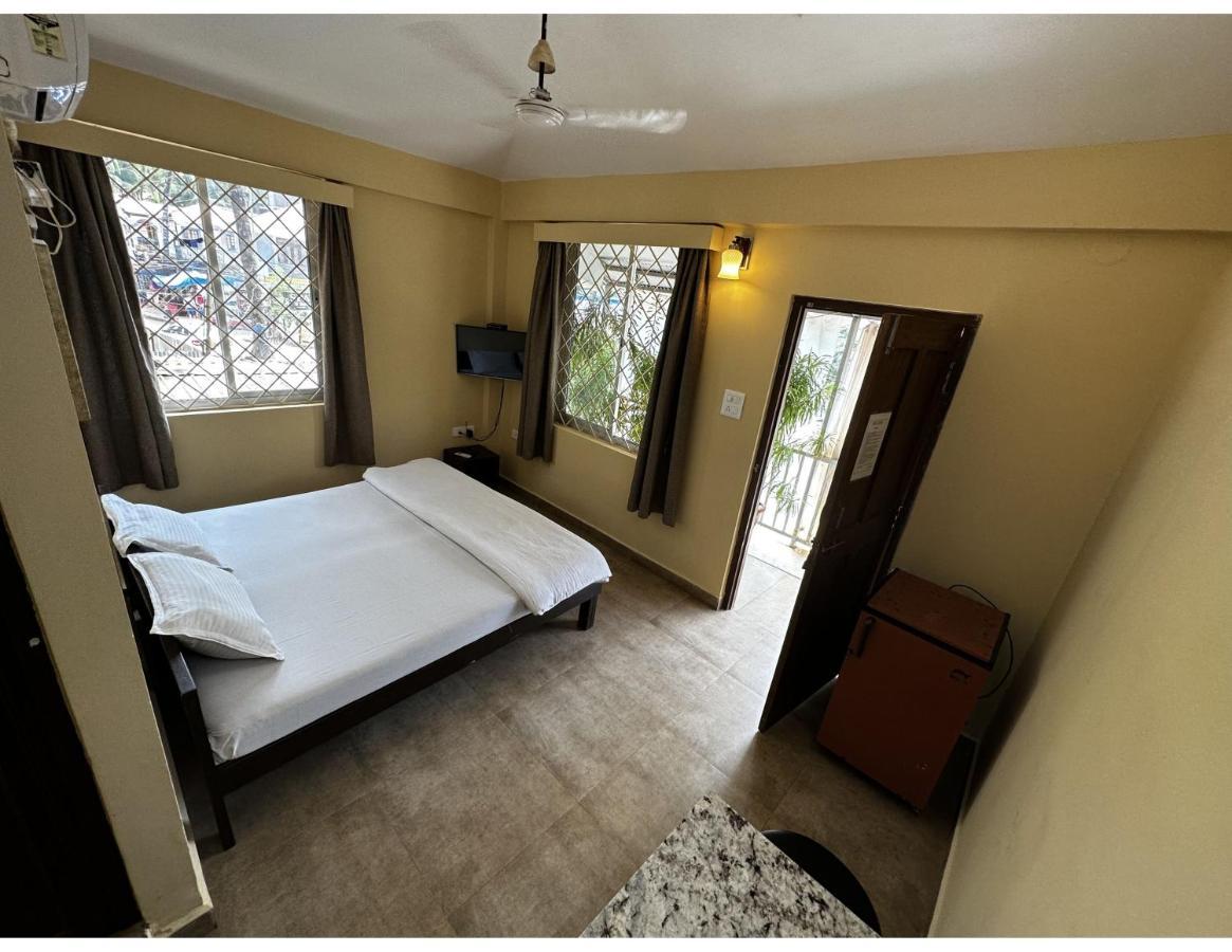 Hotel White Season Calangute Ngoại thất bức ảnh