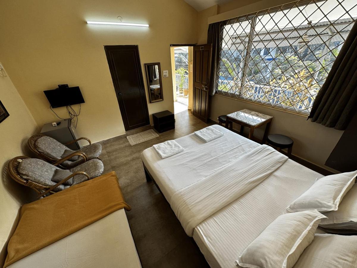 Hotel White Season Calangute Ngoại thất bức ảnh
